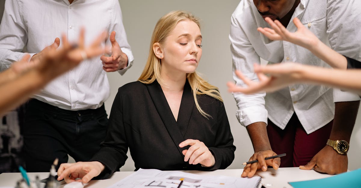 7 Essential Communication Tools for Project Managers